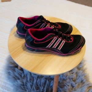 Adidas Women's Size 9 Shoes